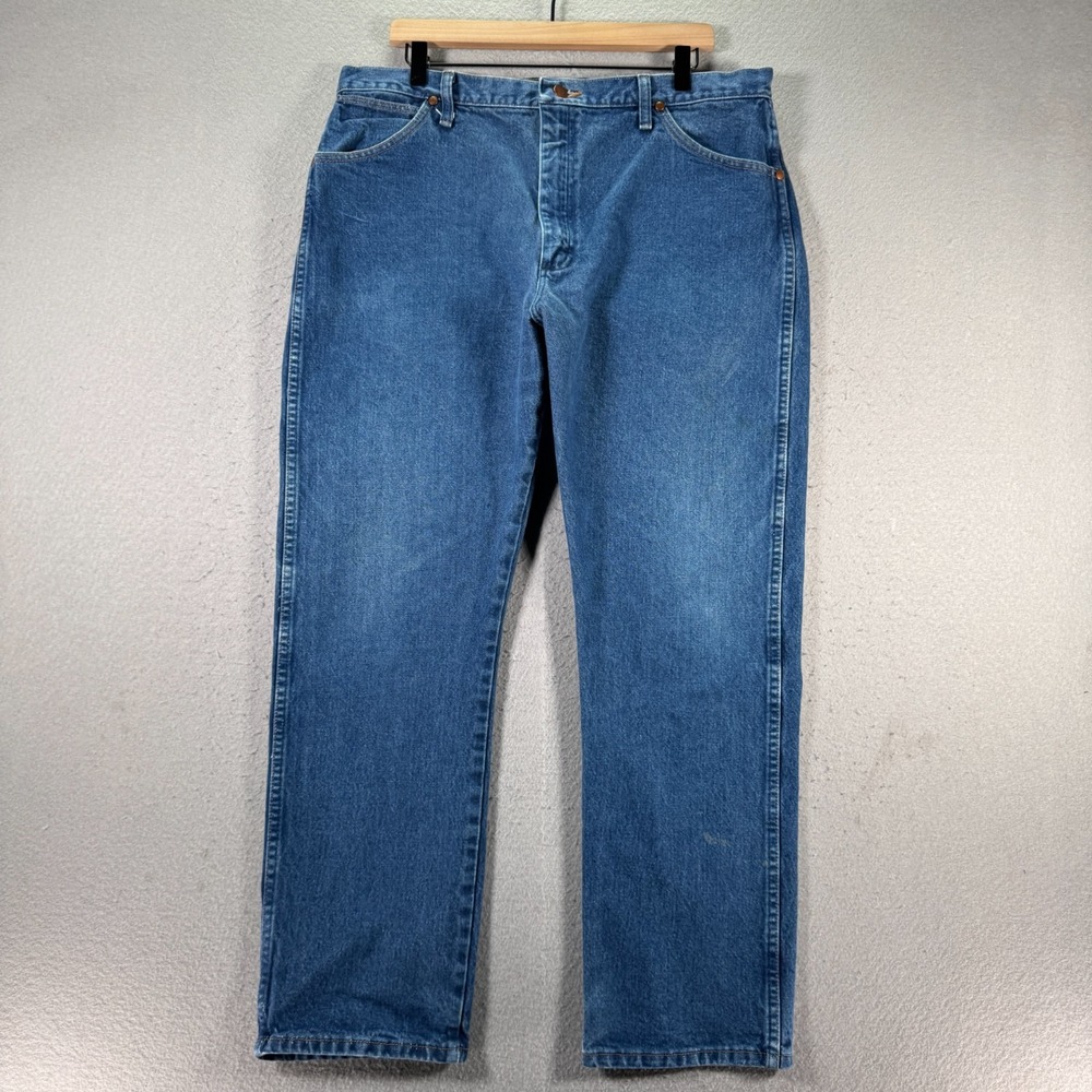 Vintage Wrangler Jeans Men 38x30 Blue Mediumβ Wash Cowboy Cut Workwear 13MWZPW